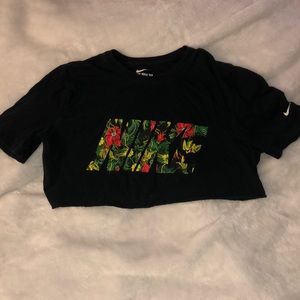 Cropped Nike Shirt (Size M)